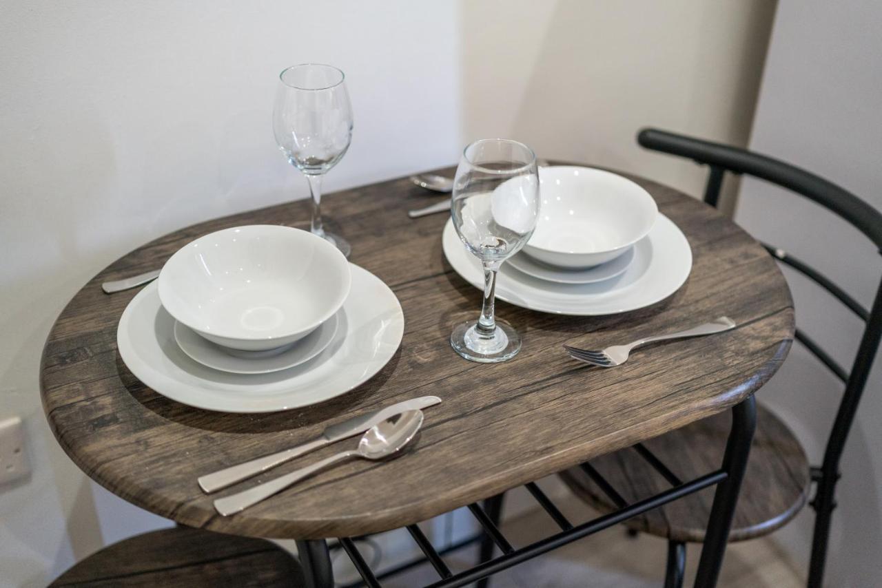 London Selwyn Unique & Stylish Studios Екстериор снимка