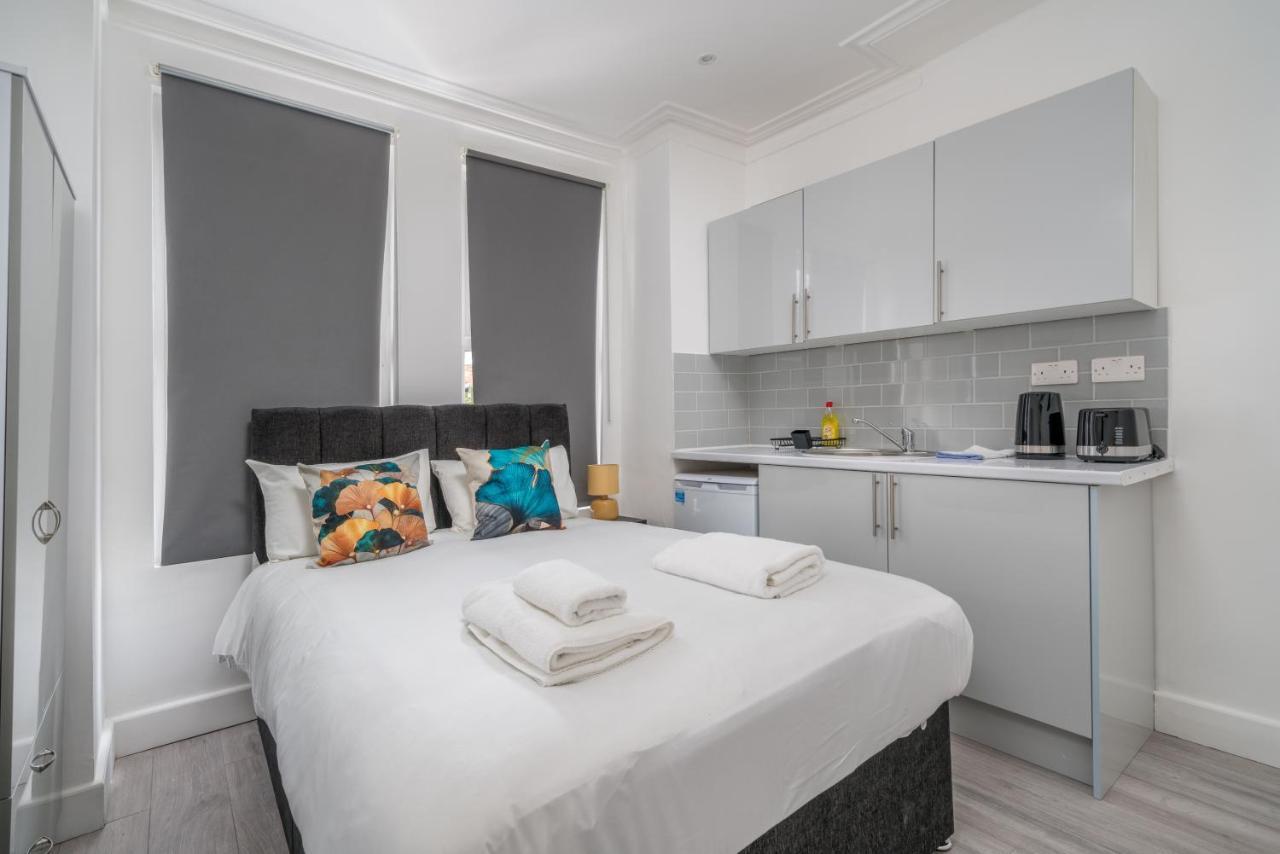 London Selwyn Unique & Stylish Studios Екстериор снимка