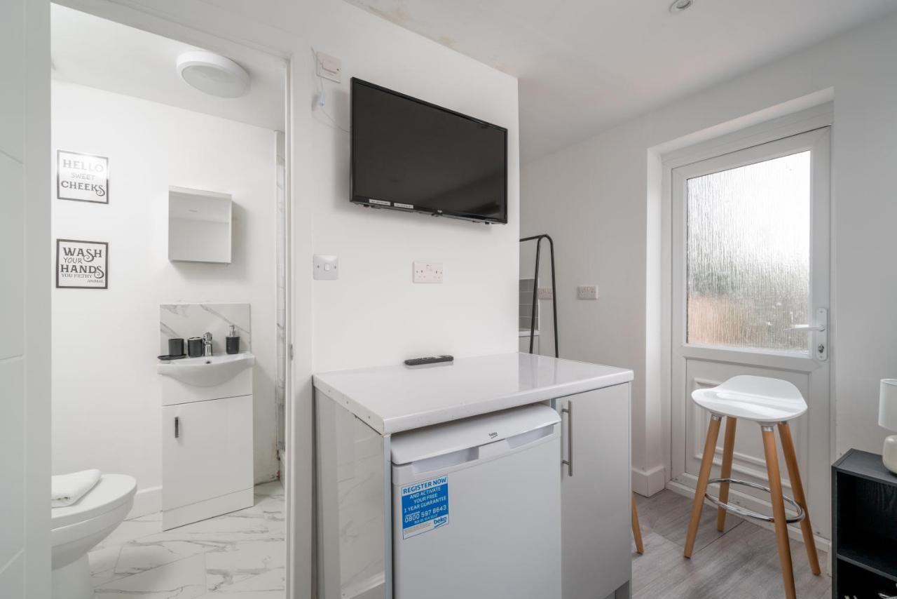 London Selwyn Unique & Stylish Studios Екстериор снимка