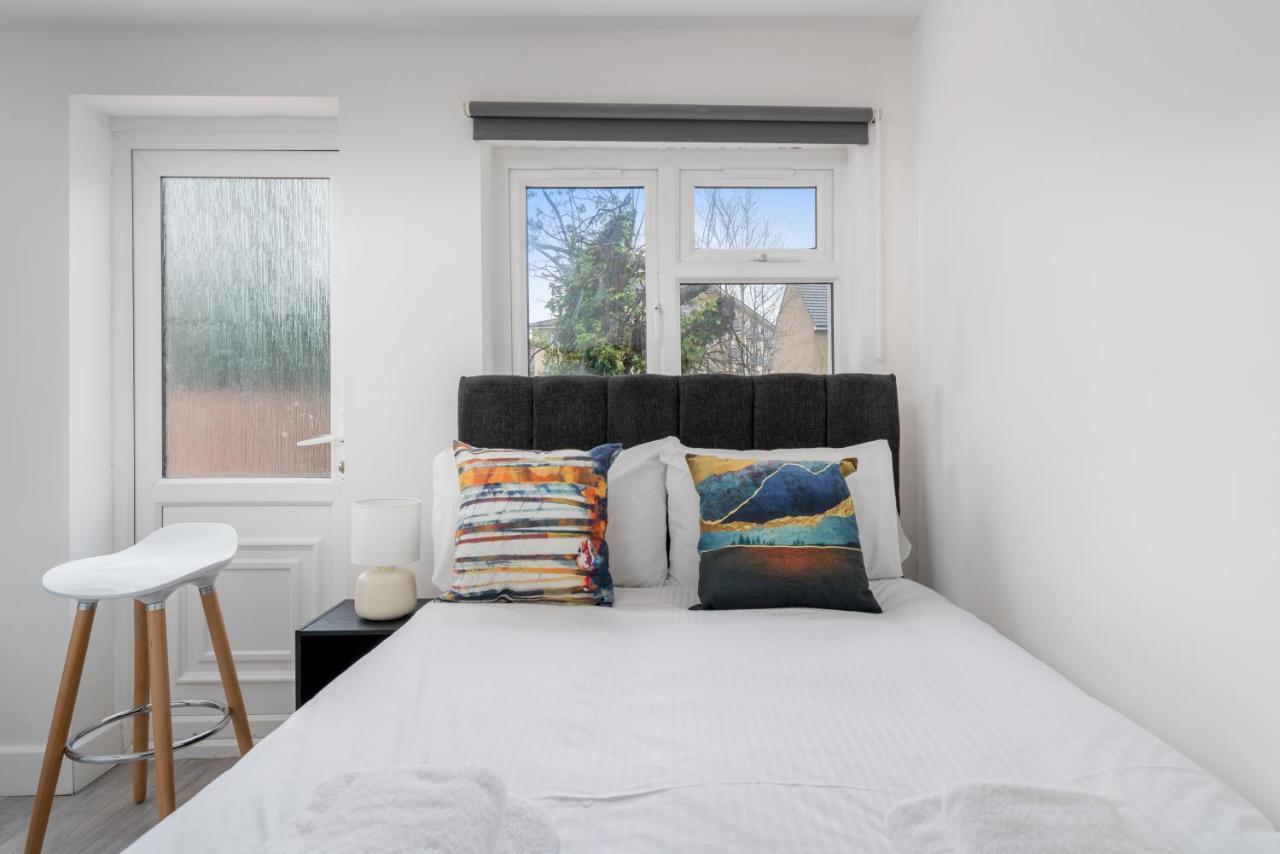 London Selwyn Unique & Stylish Studios Екстериор снимка