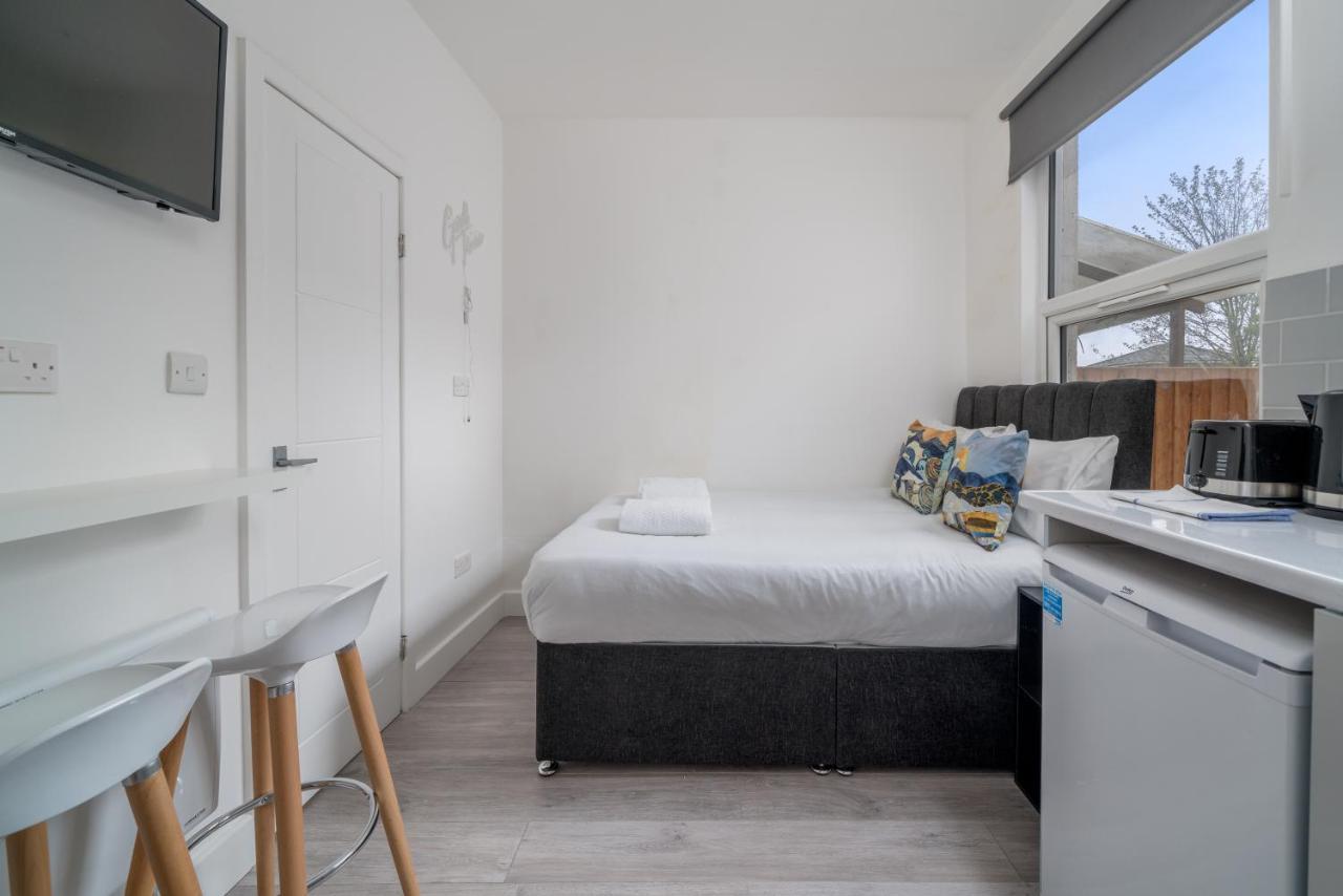 London Selwyn Unique & Stylish Studios Екстериор снимка